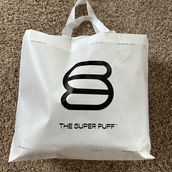 Aritzia super puff jacket - Picture 5 of 6